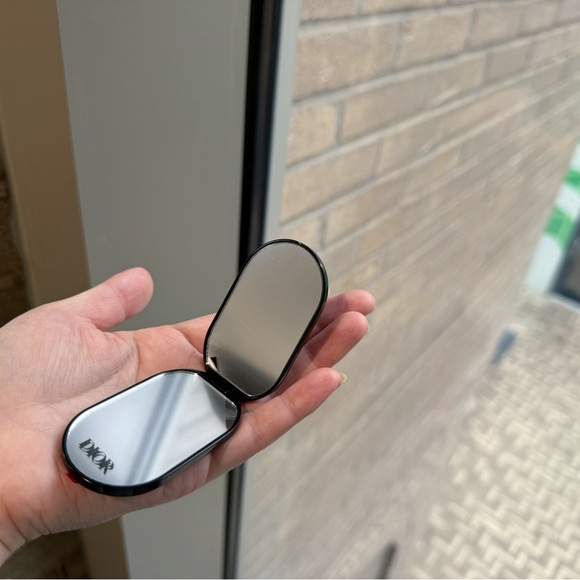 Dior Beauty Makeup Mirror With Phone Holder Stand Dual Mirror - Picture 6 of 6